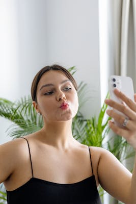 Marie, 29