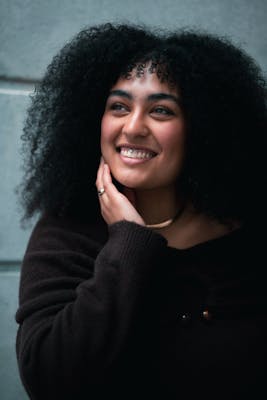 Lena, 25