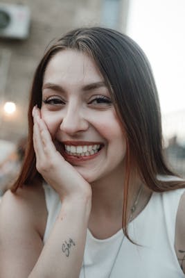 Lena, 25
