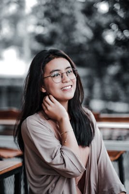 Lena, 25