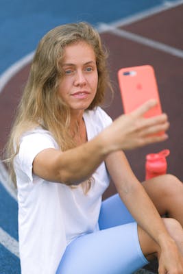 Sarah, 31
