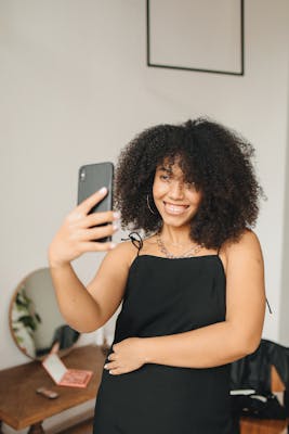 Anna, 26